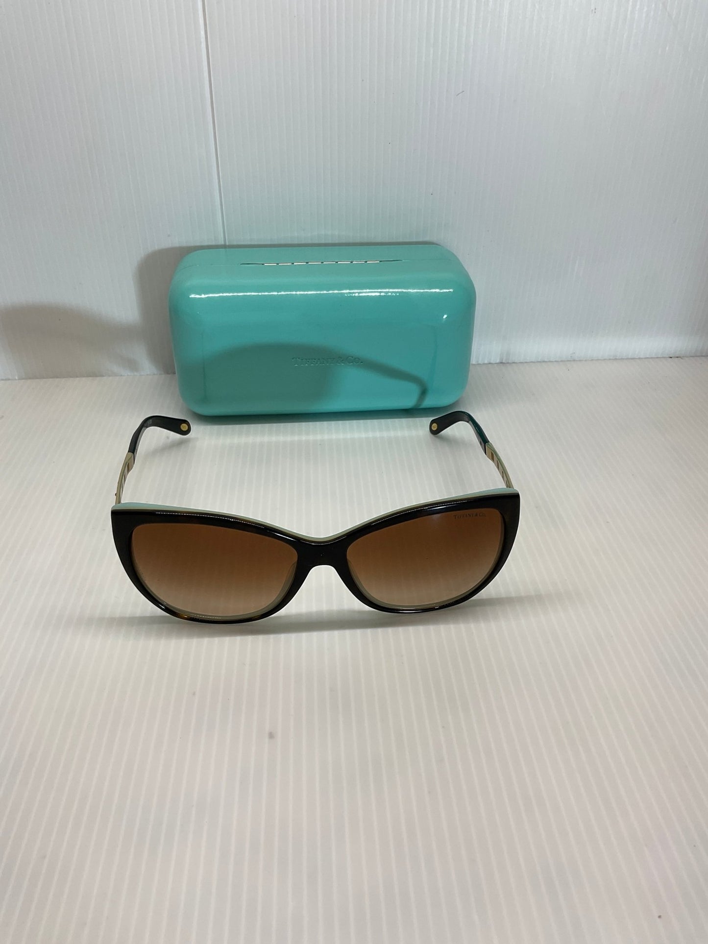 Tiffany woman sunglasses cat eye tf 4094 made in Italy - Classic Fashion DealsTiffany woman sunglasses cat eye tf 4094 made in ItalyClassic Fashion DealsClassic Fashion DealsTiffany woman sunglasses cat eye tf 4094 made in Italy