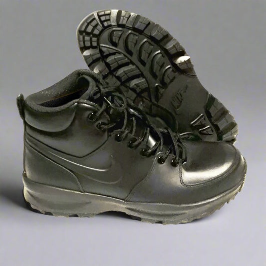 Nike hiking, working leather boots Manoa for men size 10.5 us - Classic Fashion DealsNike hiking, working leather boots Manoa for men size 10.5 usBootsNikeClassic Fashion DealsNike Men’s hiking leather boots size 10.5 us