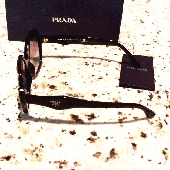Prada woman sunglasses spr 06U made in Italy - Classic Fashion DealsPrada woman sunglasses spr 06U made in ItalySunglassesPradaClassic Fashion DealsPrada woman sunglasses spr 06U made in Italy
