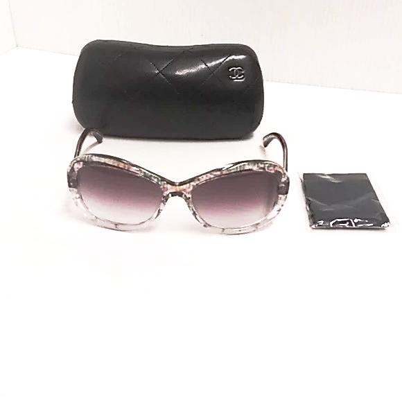Woman Chanel sunglasses 5219 pink lenses authentic made in Jtaly - Classic Fashion DealsWoman Chanel sunglasses 5219 pink lenses authentic made in JtalySunglassesCHANELClassic Fashion DealsWoman Chanel sunglasses 5219 pink lenses authentic made in Jtaly