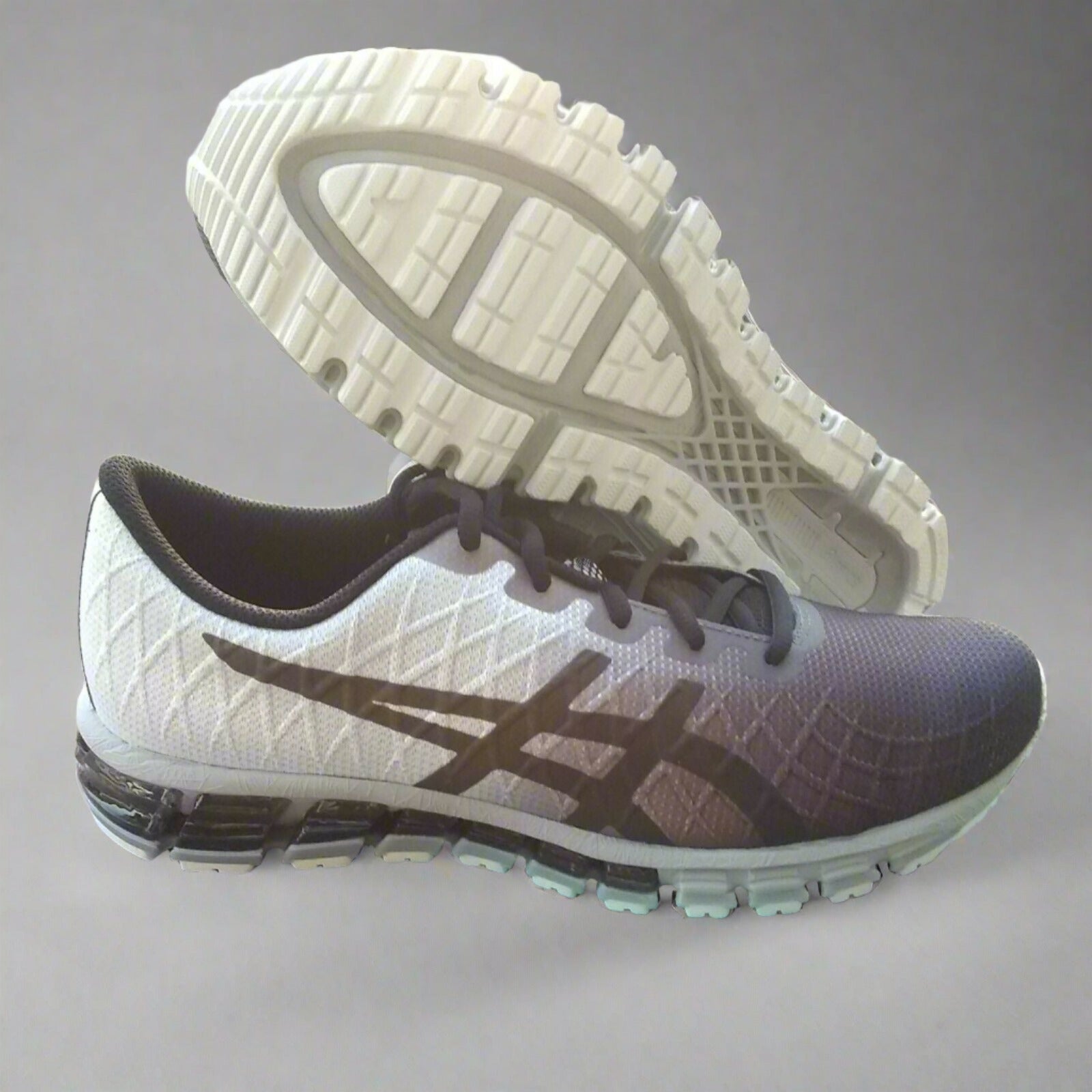 Gel Quantum 180 8.5 Black White woman shoes