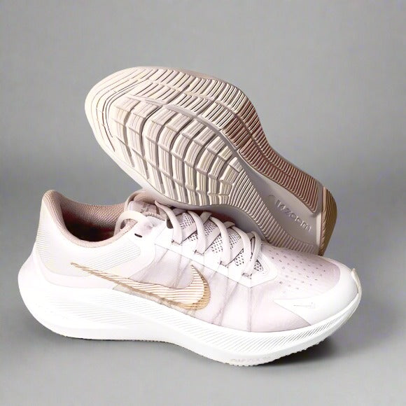 Zoom winflo8 size 8.5 woman running shoes light violet