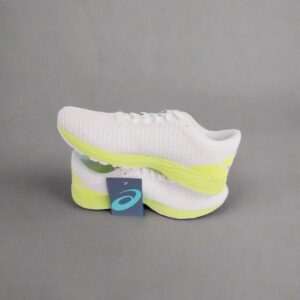 Asics Women’s Dynaflyte 2 White Safety Yellow Size 10 US New