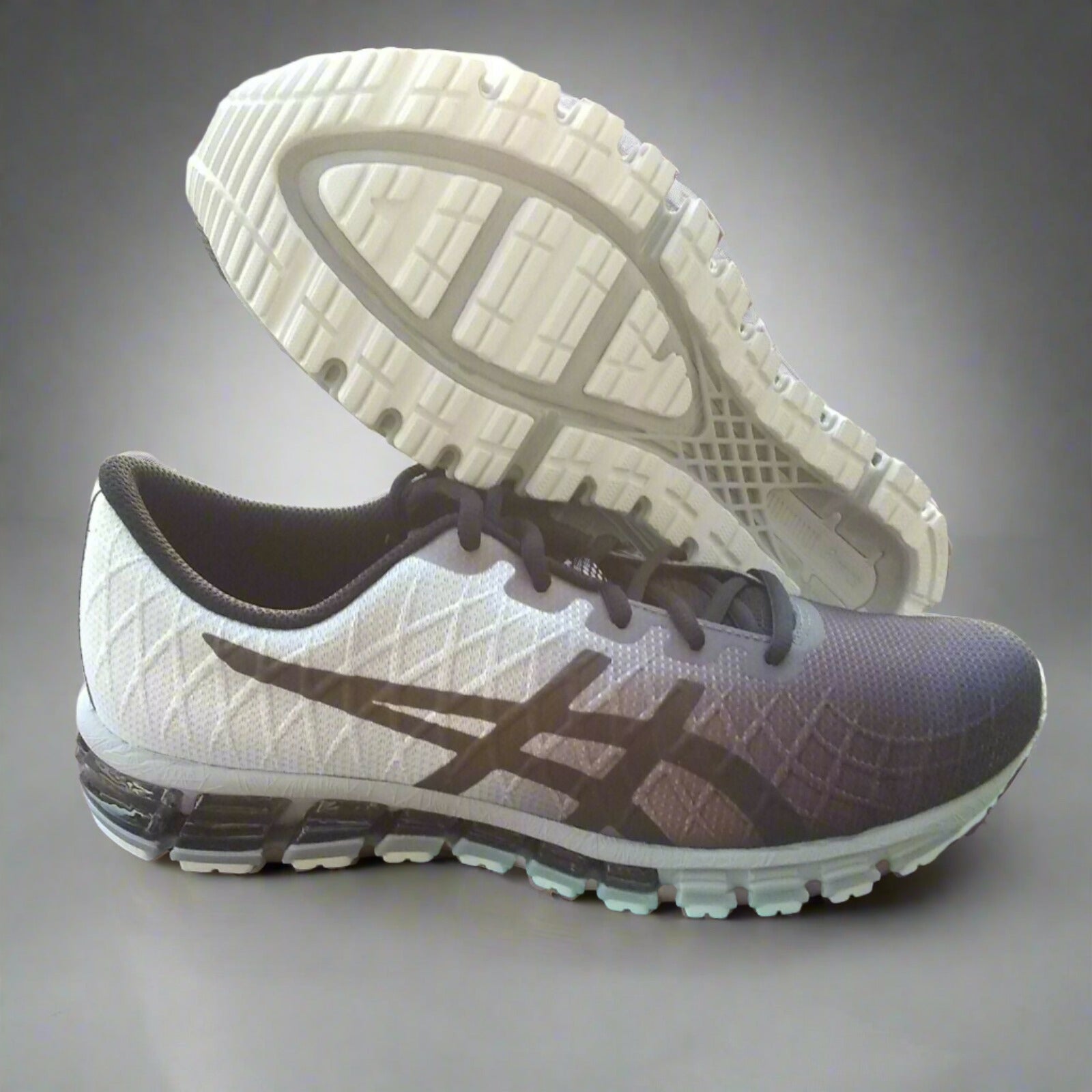 Gel Quantum 180 8 woman shoes Black White