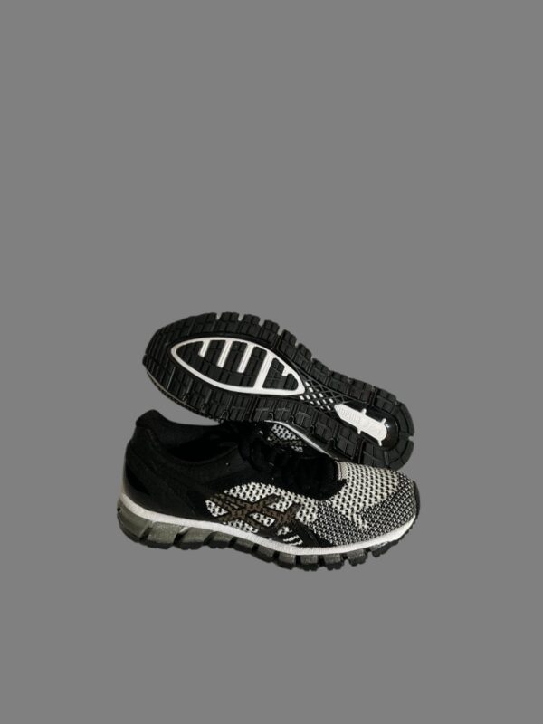 classic fashion deals 26 ASICS Gel Quantum 360 knit women black, white size 8 US New