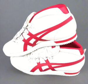 Asics Schanze 72 Men’s leather Walking Shoes Size 9.5 New