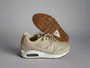 Woman Air Max Command premium Shoes size 8.5 US New