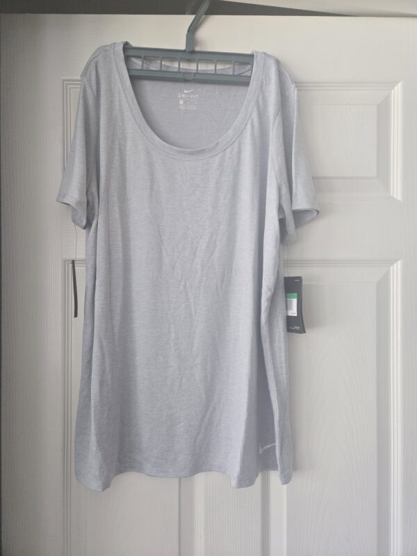 Nike Women’s Dri FIT T Shirt L Size Large New