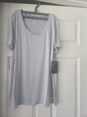Nike Women’s Dri FIT T Shirt L Size Large New