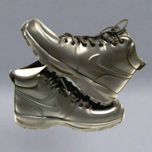Nike Manoa hiking leather boots for men size 12 us