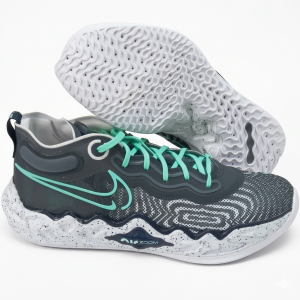Nike Zoom G.T. Run Men’s Shoes Size 13 US – New in Box