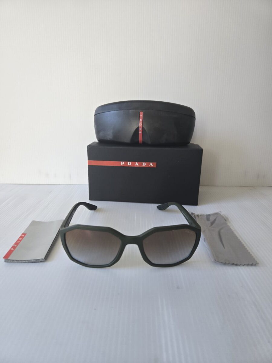 Prada woman sunglasses sps02v green frame made in Italy New Prada woman sunglasses sps02v green frame