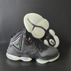 Nike lebron 19 basketball shoes size 13 men