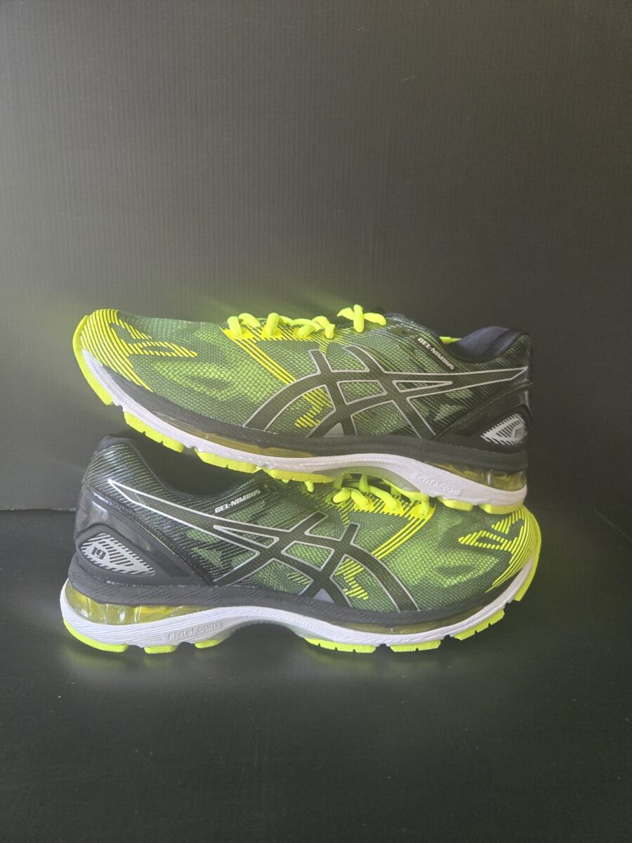 Asics gel nimbus 19 running shoes size 8 men US Authentic Asics gel nimbus 19 running shoes size 8 men US