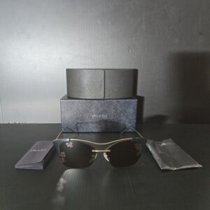 Prada sunglasses 21us woman cat eye