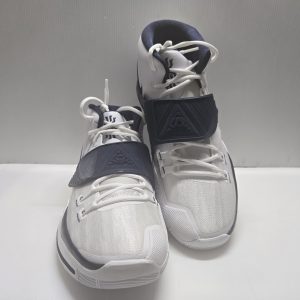Nike Kyrie 6 tb promo Men’s basketball shoes size 13.5 US New