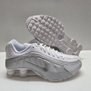 Nike Shox R4 (GS) Size 7Y White Unisex Running Shoes New