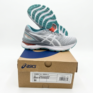ASICS Gel Nimbus 22Women’s Running Shoes Size 9.5 New